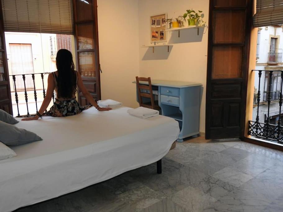 Apartamento En Sevilla Centro Con Vistas A La Plaza Alameda De Hercules - Hasta 6 Personas Exterior photo