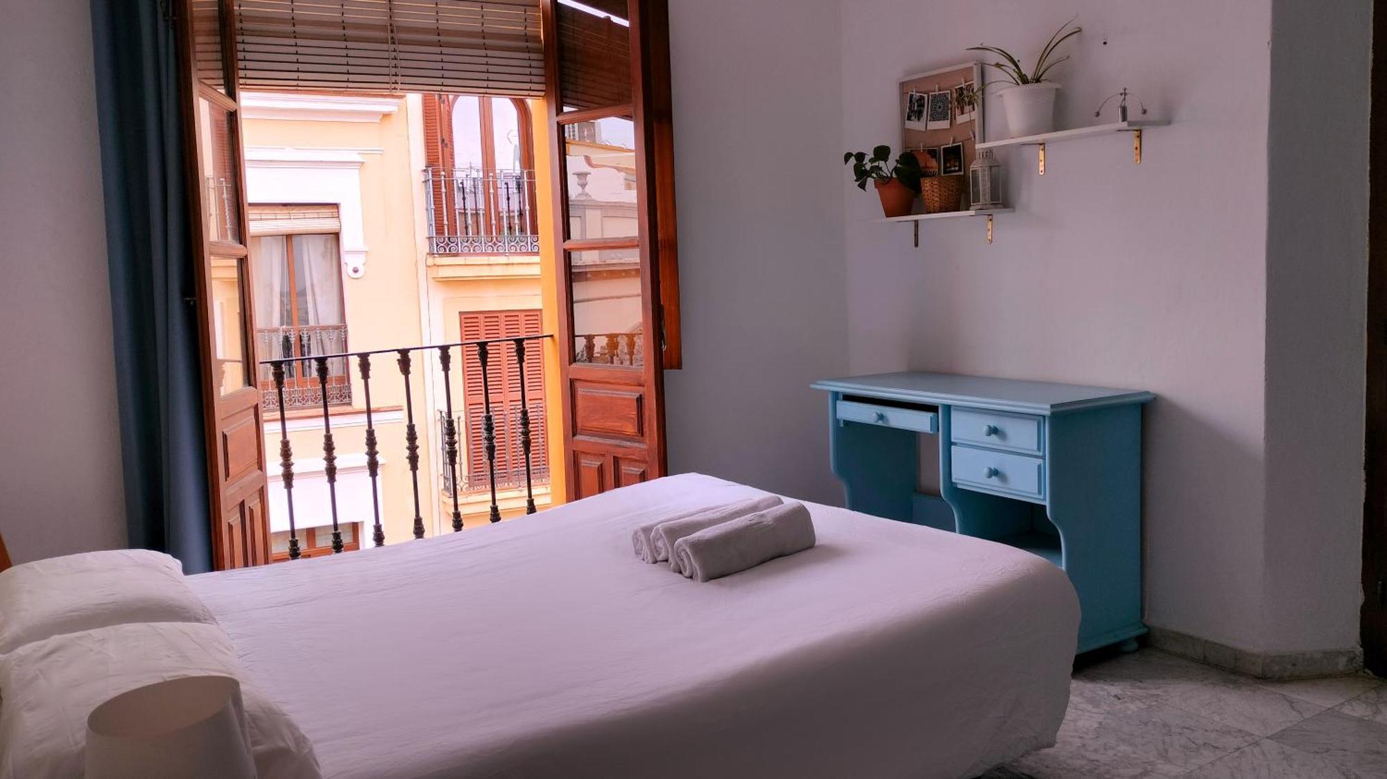 Apartamento En Sevilla Centro Con Vistas A La Plaza Alameda De Hercules - Hasta 6 Personas Exterior photo